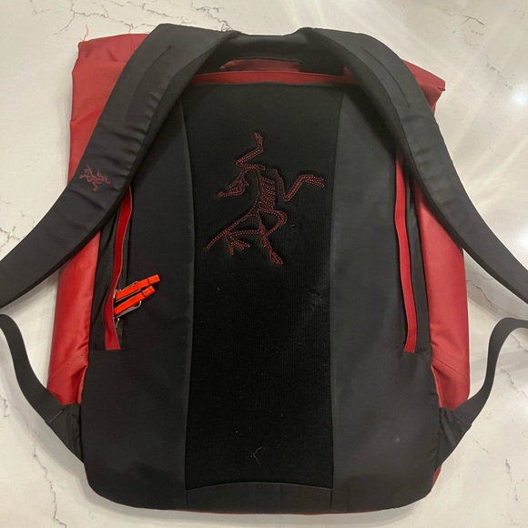 Arcteryx waterproof backpack - Picture 2 of 4